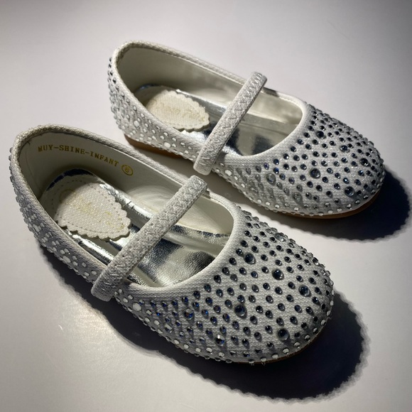 Dream Paris Slip-on Flats - Picture 3 of 9